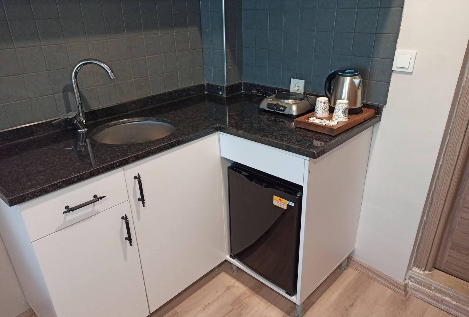 Cadde Suite Bakirkoey Истанбул Екстериор снимка