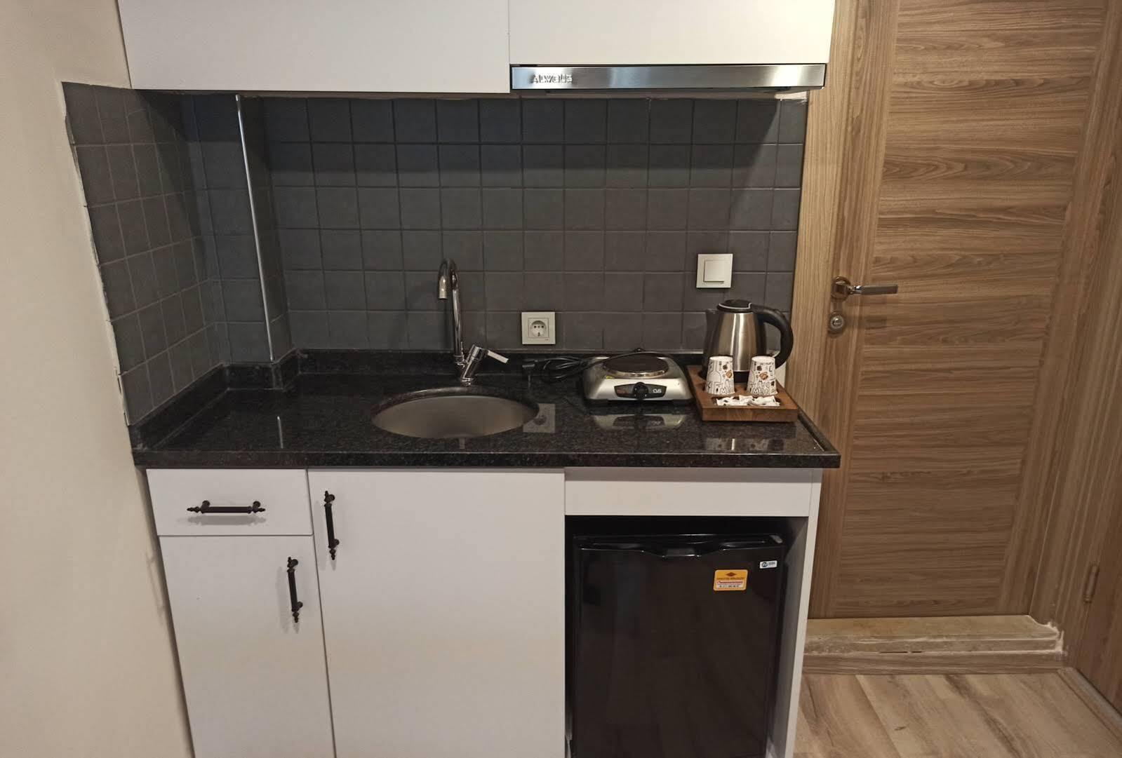 Cadde Suite Bakirkoey Истанбул Екстериор снимка