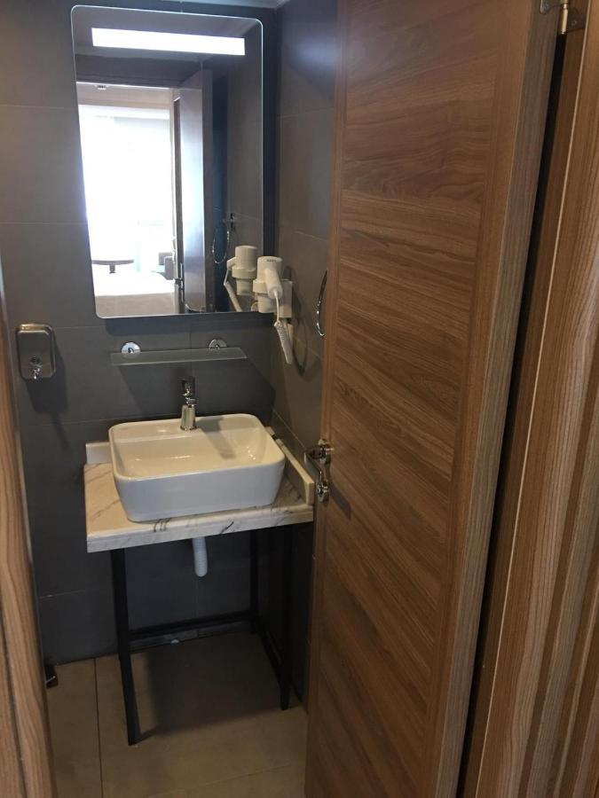 Cadde Suite Bakirkoey Истанбул Екстериор снимка